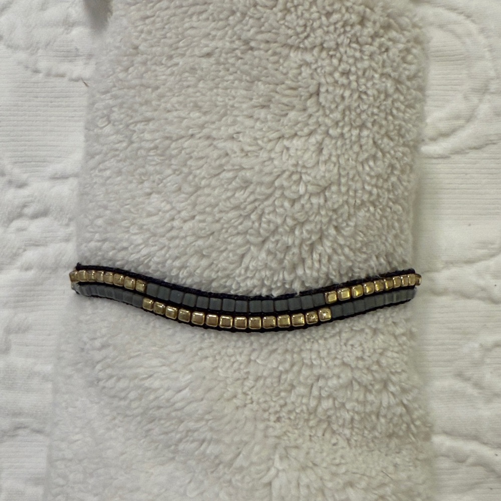 Stella and Dot bracelet-new